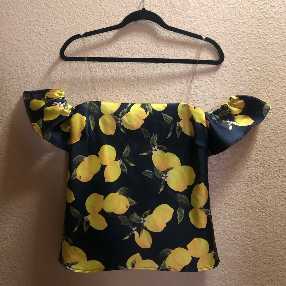 Lemon strapless shirt